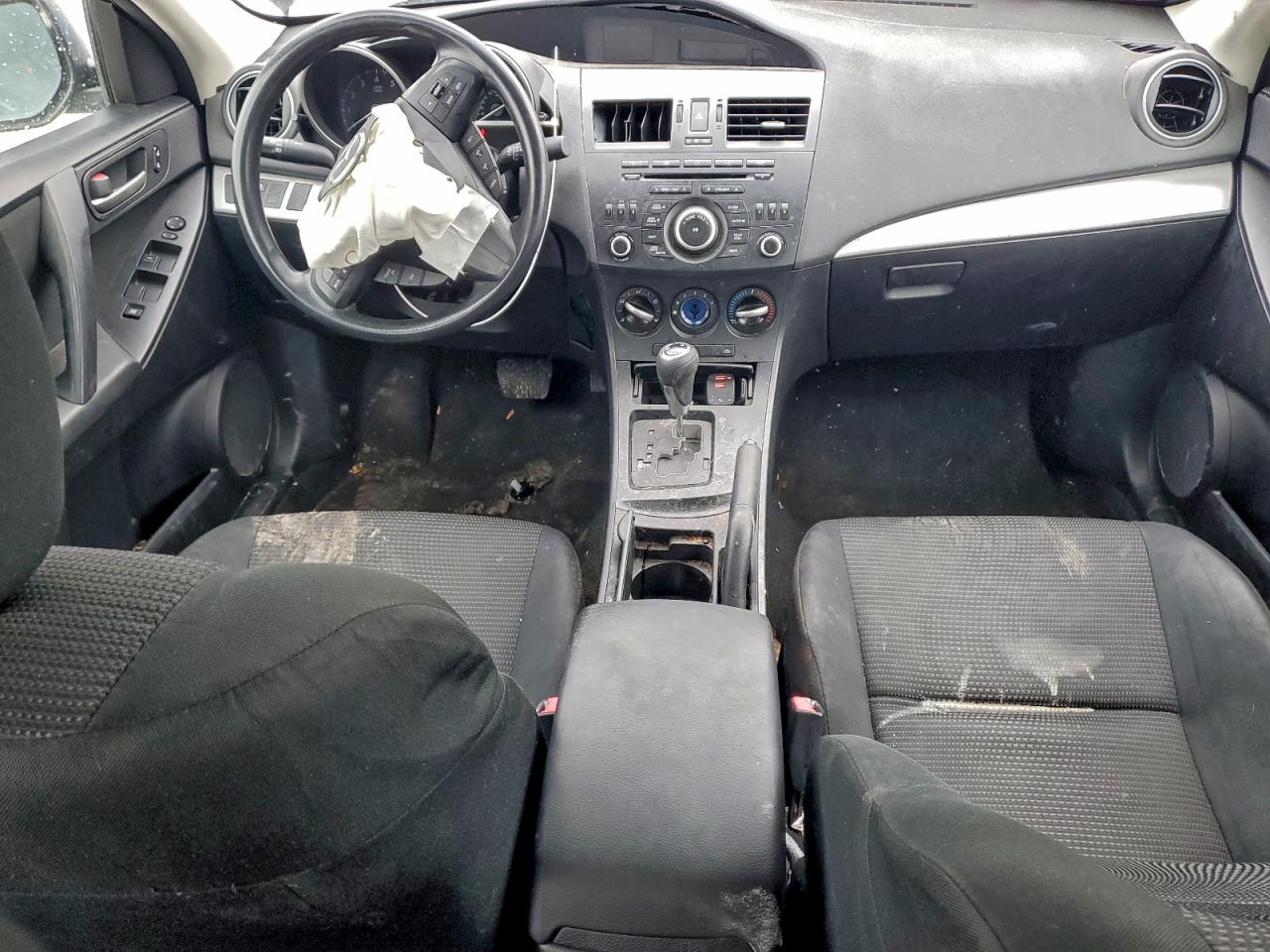 2013 MAZDA 3 photo 8
