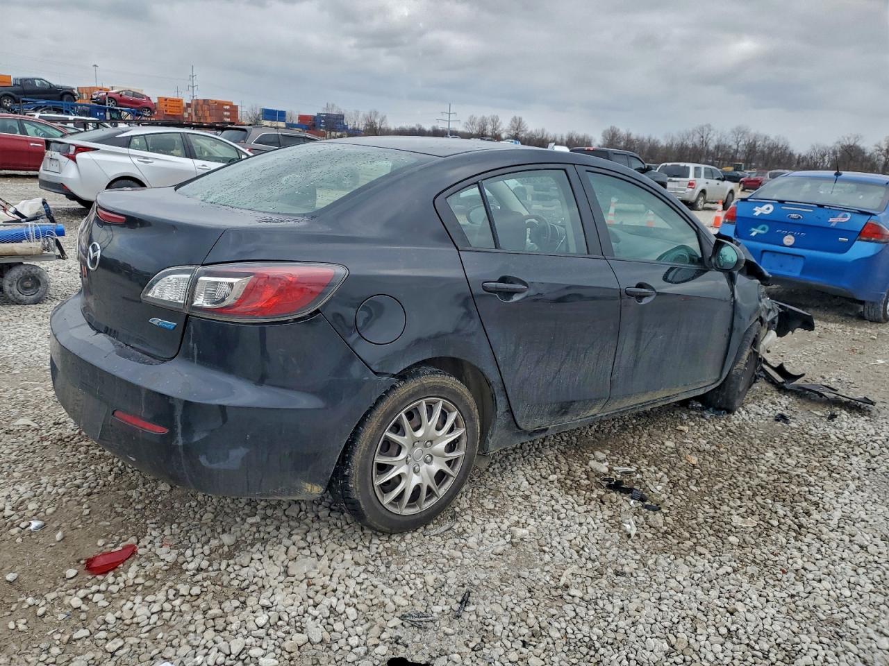2013 MAZDA 3 photo 3
