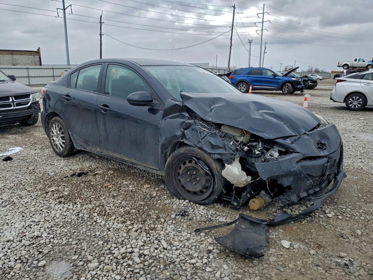 2013 MAZDA 3 photo 4