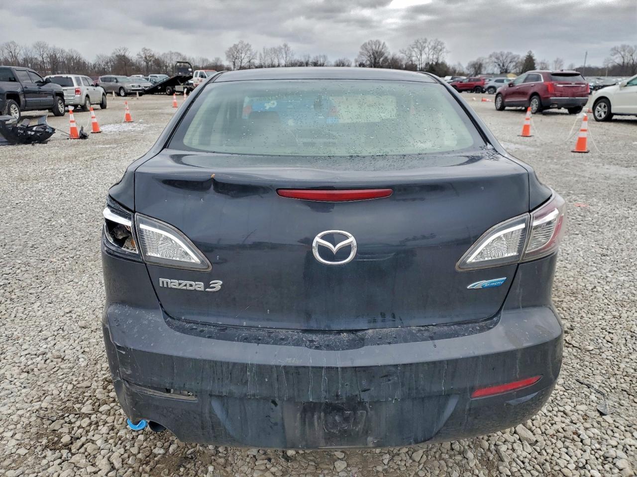 2013 MAZDA 3 photo 6
