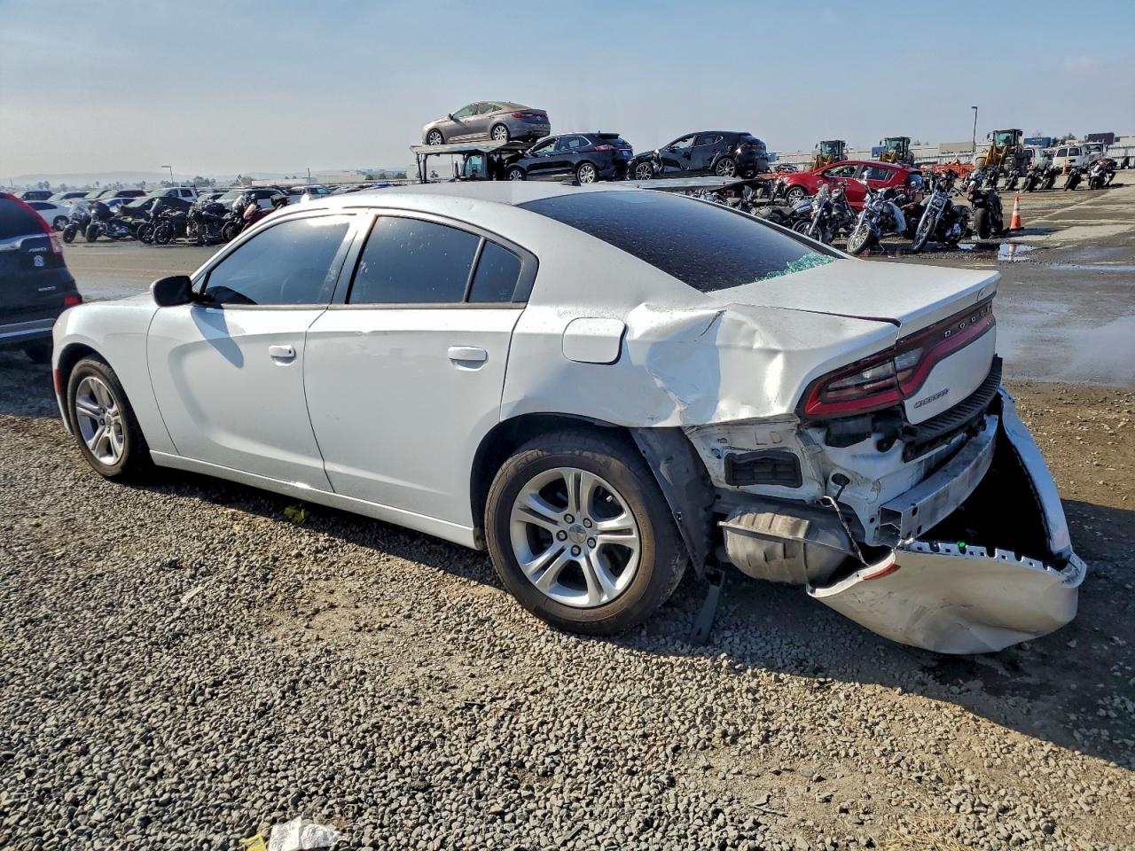 2020 DODGE CHARGER SXT photo 4