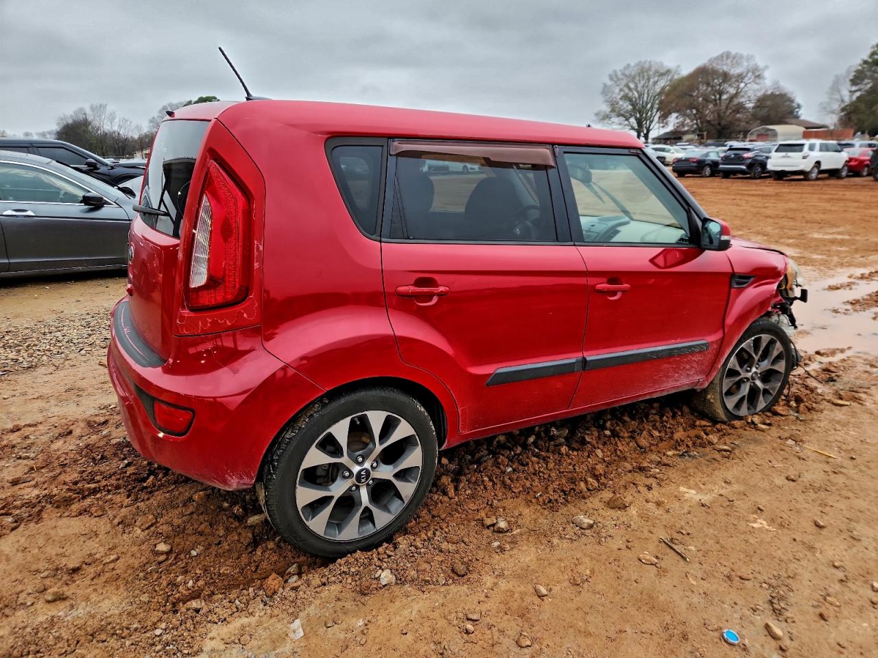 2013 KIA SOUL + photo 3