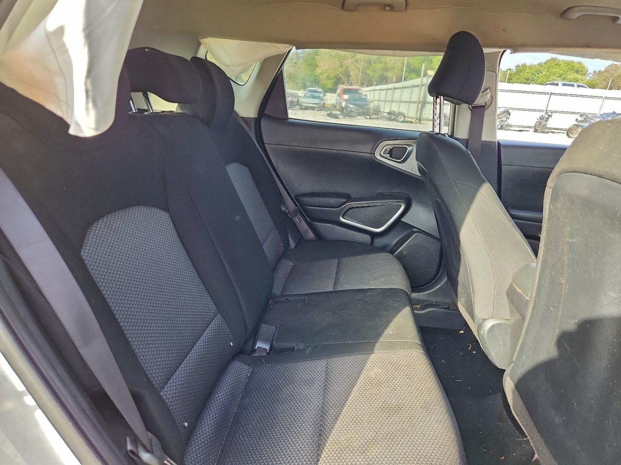2024 KIA SOUL LX photo 19