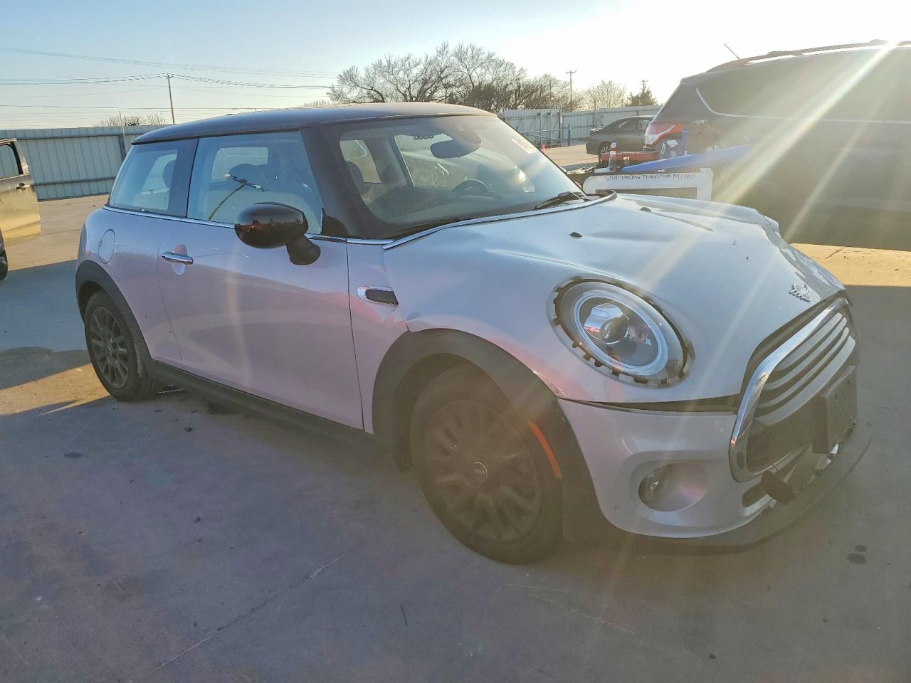 2021 MINI COOPER photo 4