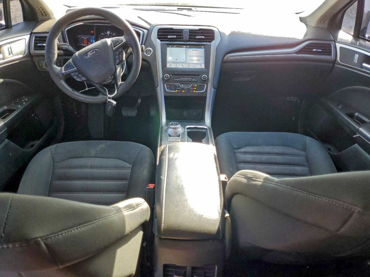 2017 FORD FUSION SE HYBRID photo 8