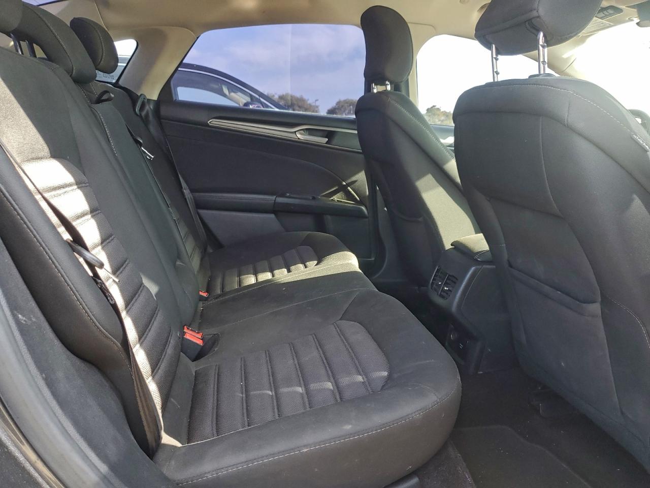 2017 FORD FUSION SE HYBRID photo 10