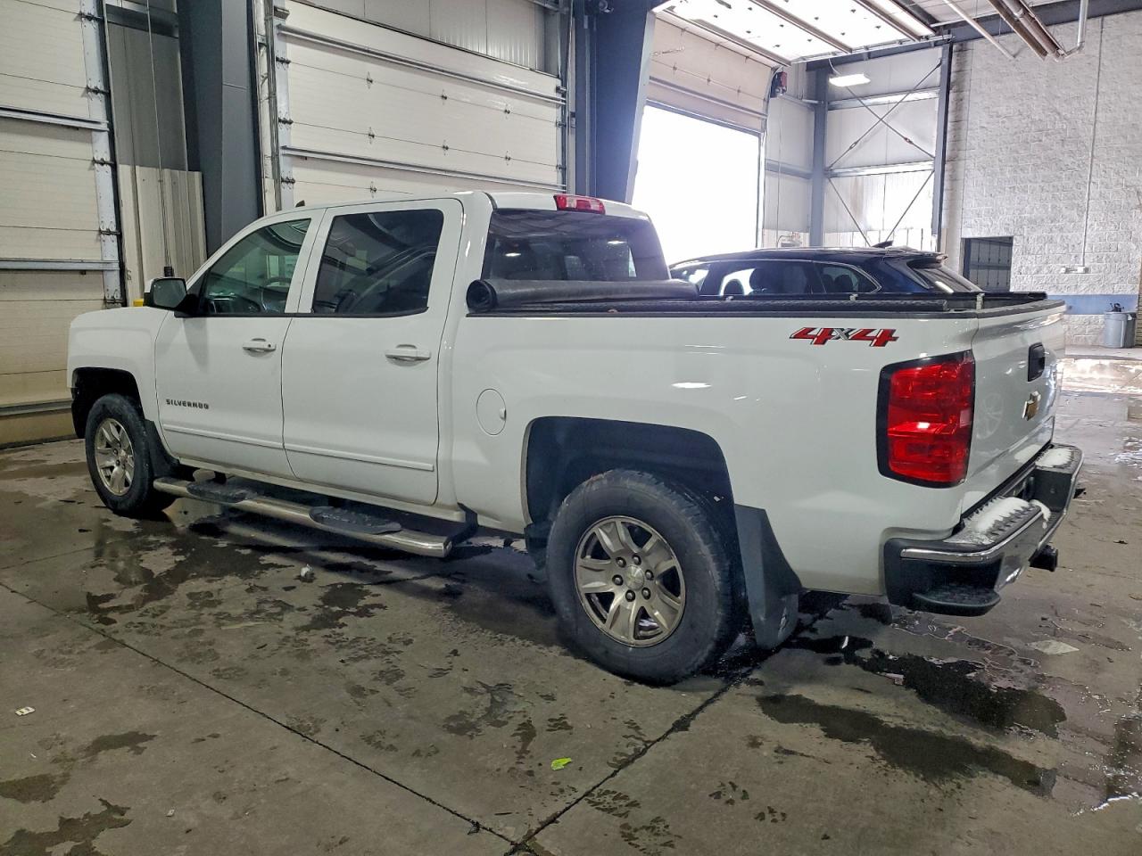2018 CHEVROLET SILVERADO K1500 LT photo 2