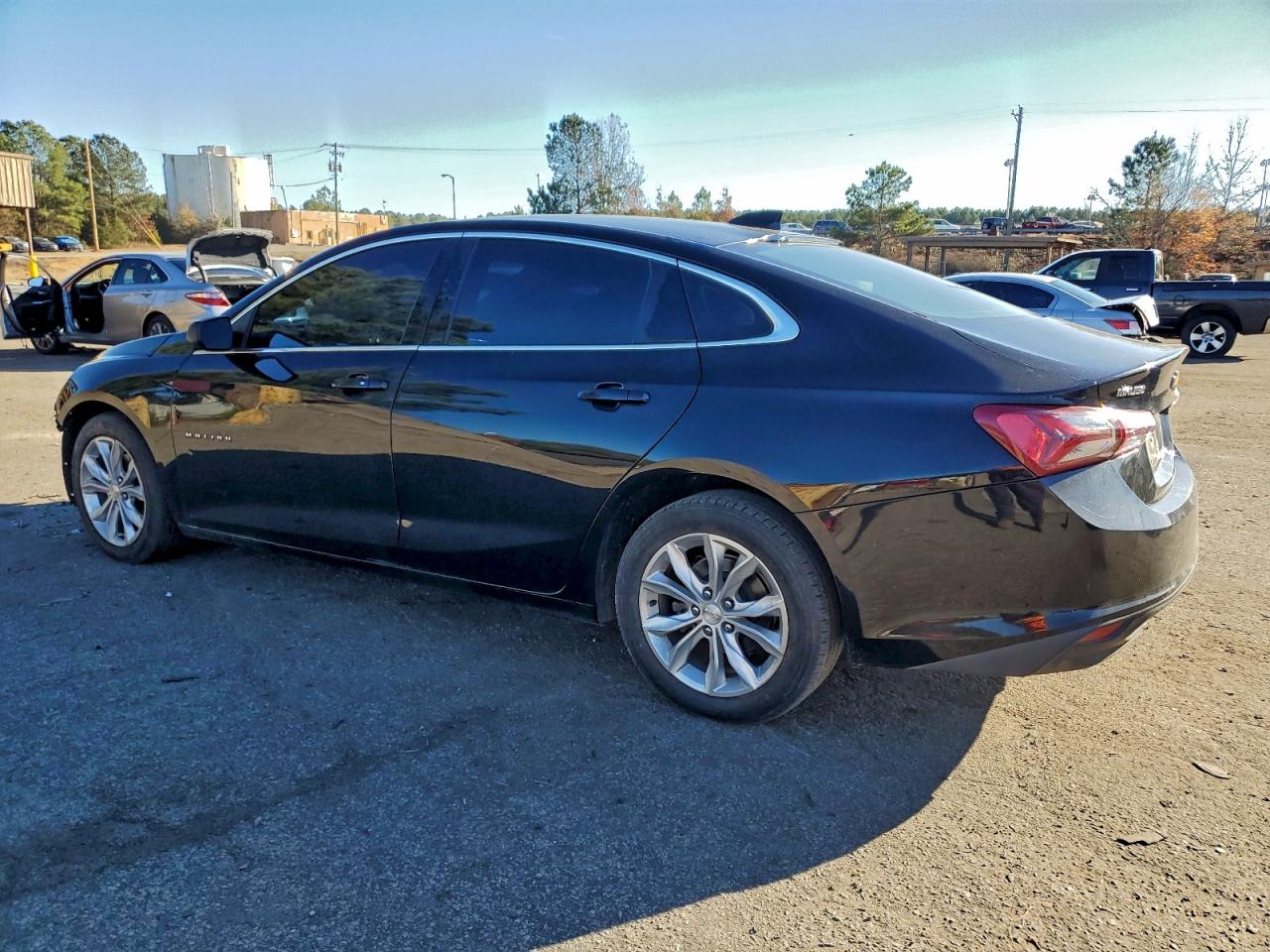 2020 CHEVROLET MALIBU LT photo 4