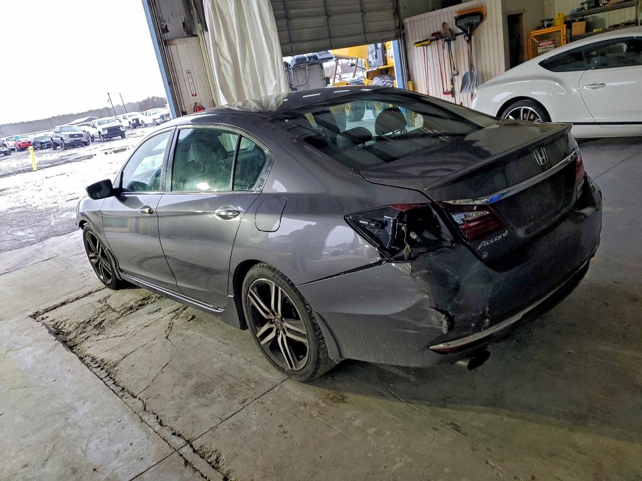 2016 HONDA ACCORD SPORT photo 4