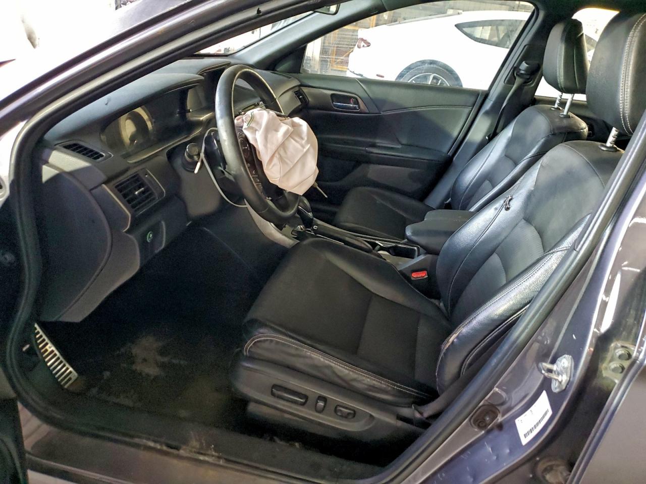 2016 HONDA ACCORD SPORT photo 19