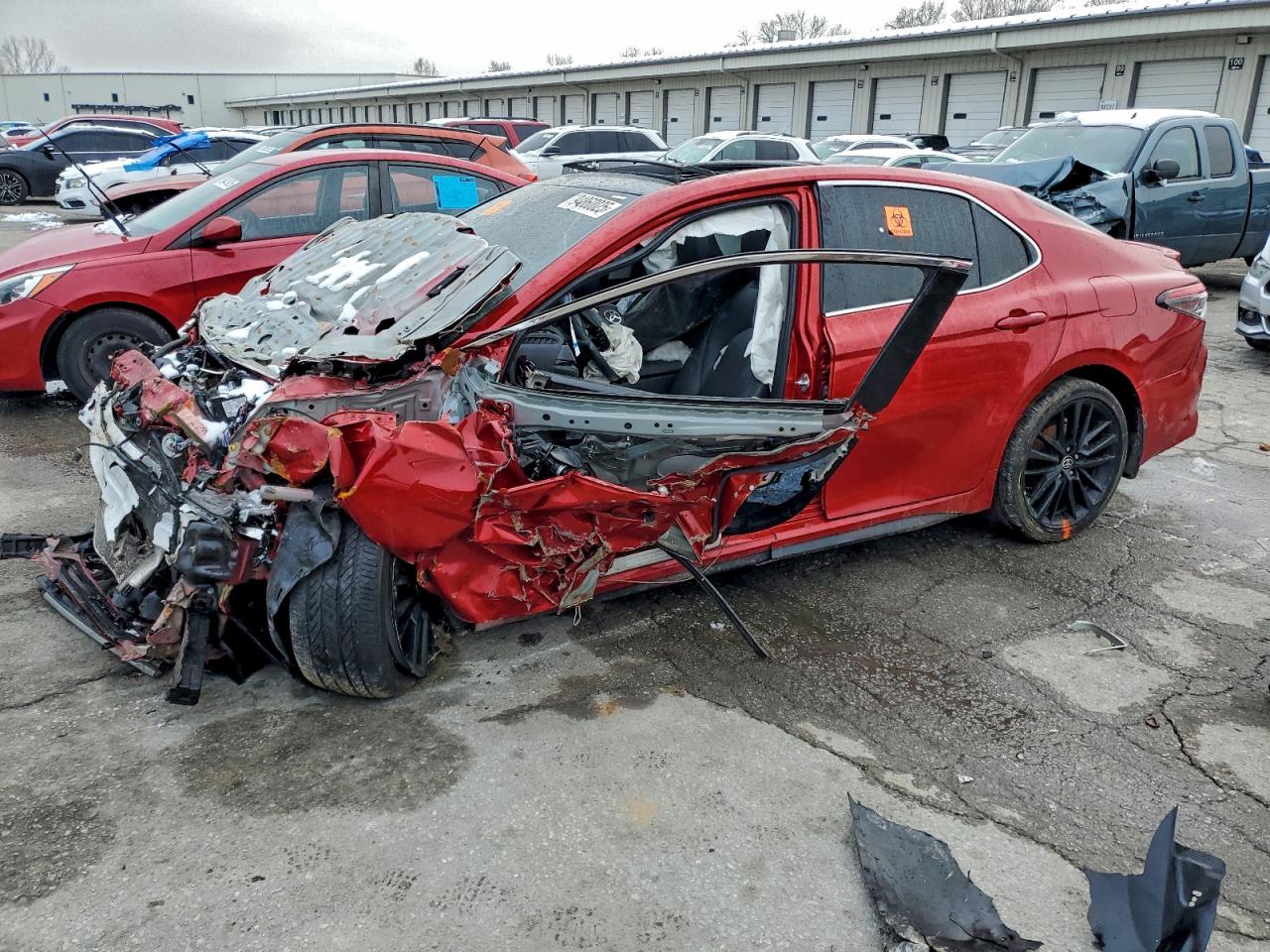 2024 TOYOTA CAMRY