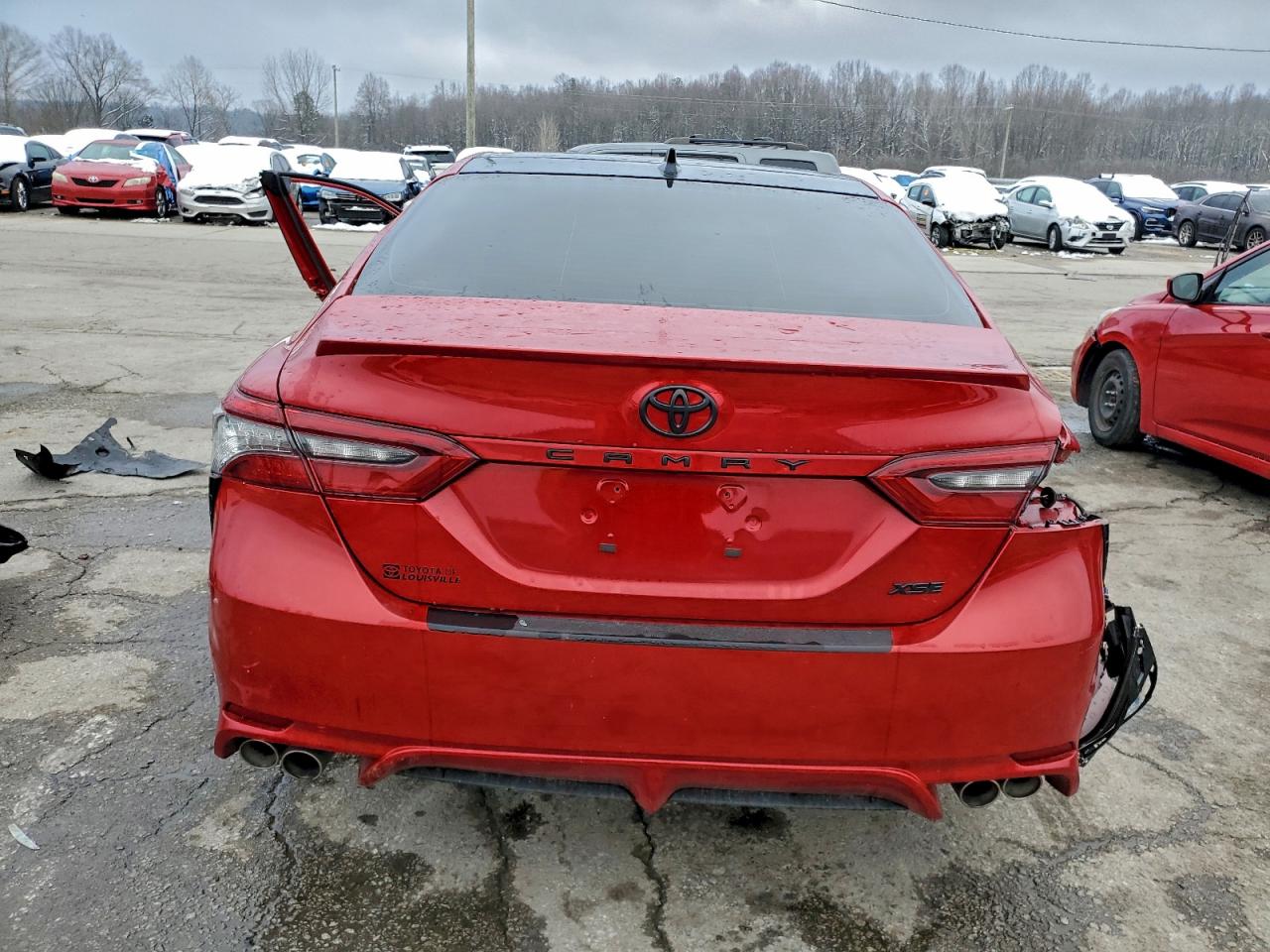2024 TOYOTA CAMRY photo 11