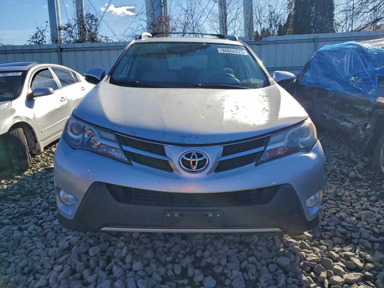 2015 TOYOTA RAV4 XLE photo 5