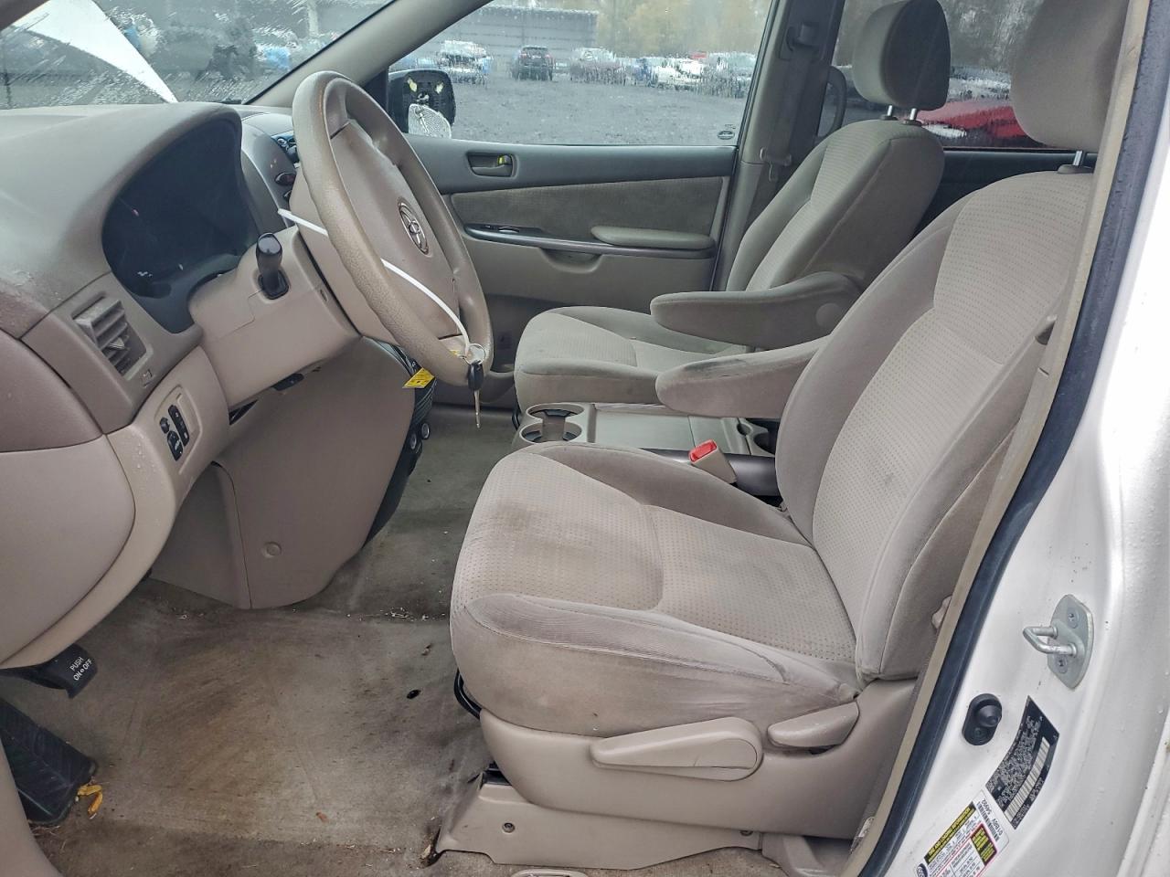 2007 TOYOTA SIENNA photo 19