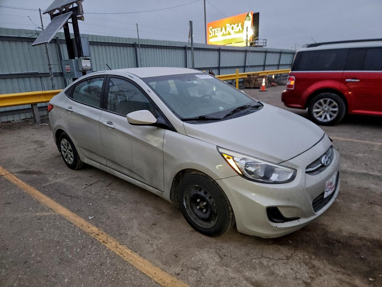 2016 HYUNDAI ACCENT SE photo 7