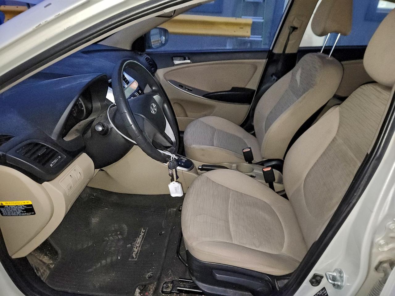 2016 HYUNDAI ACCENT SE photo 13