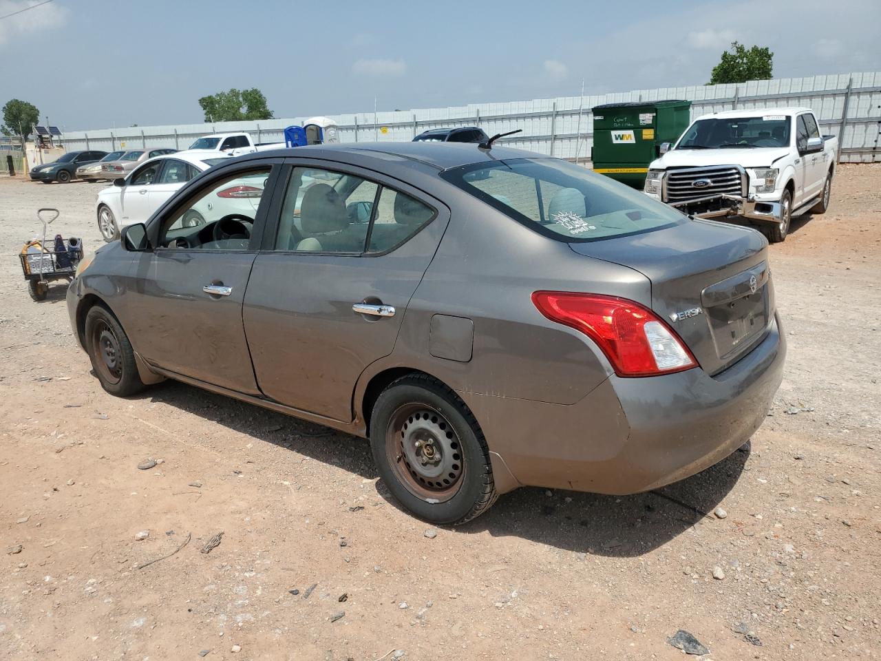 2012 NISSAN VERSA S photo 4