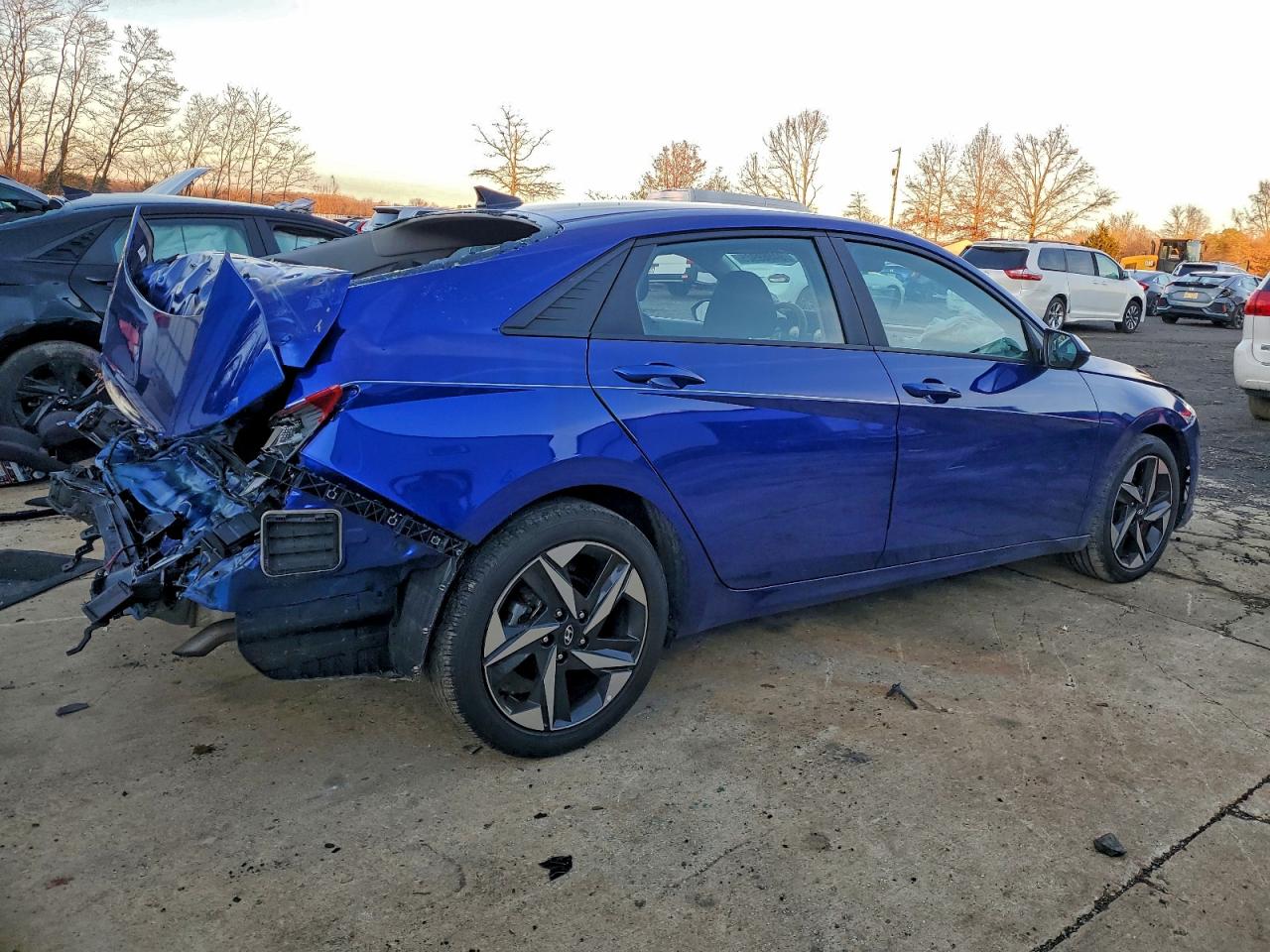 2023 HYUNDAI ELANTRA SEL photo 7