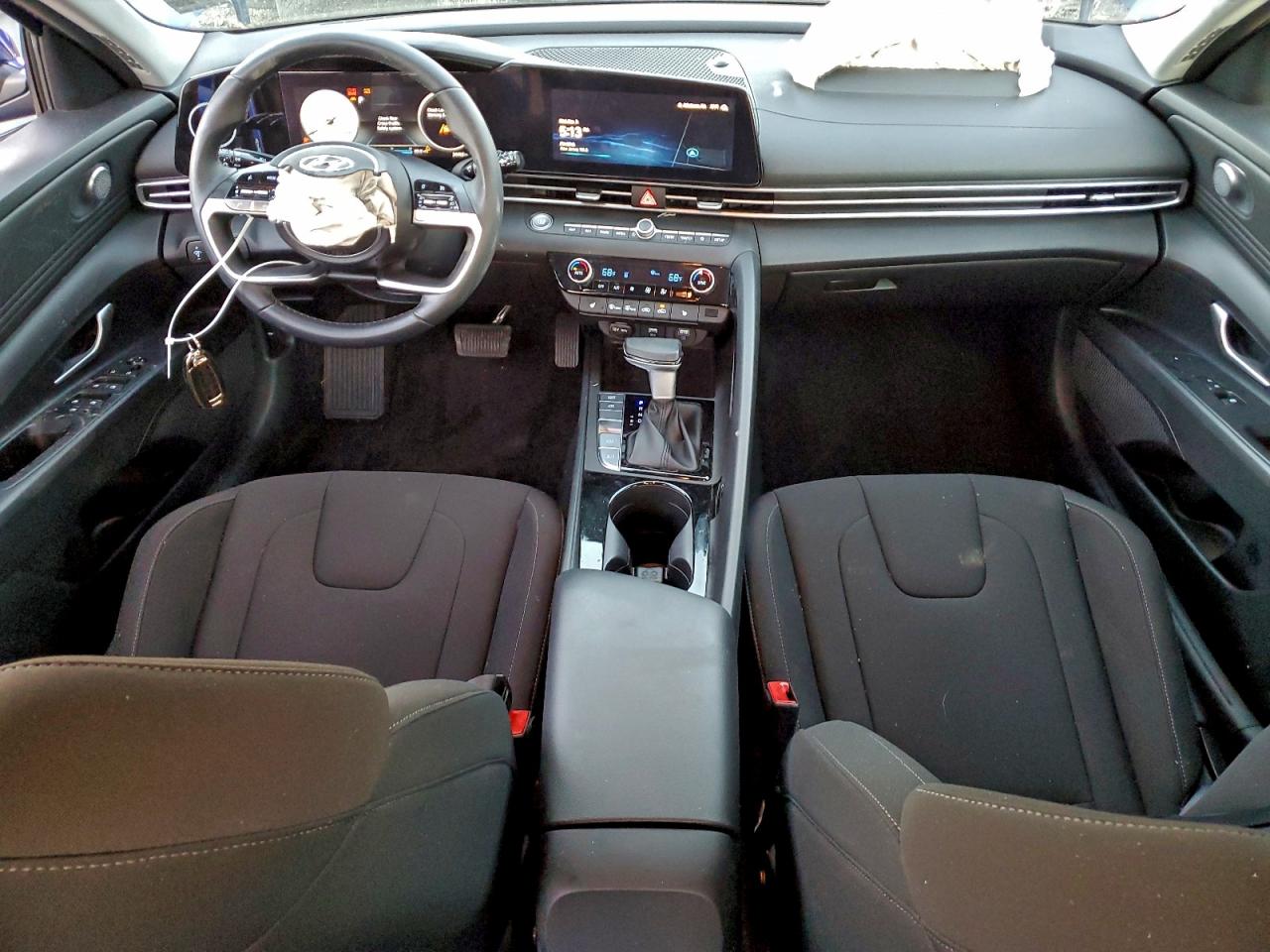 2023 HYUNDAI ELANTRA SEL photo 22