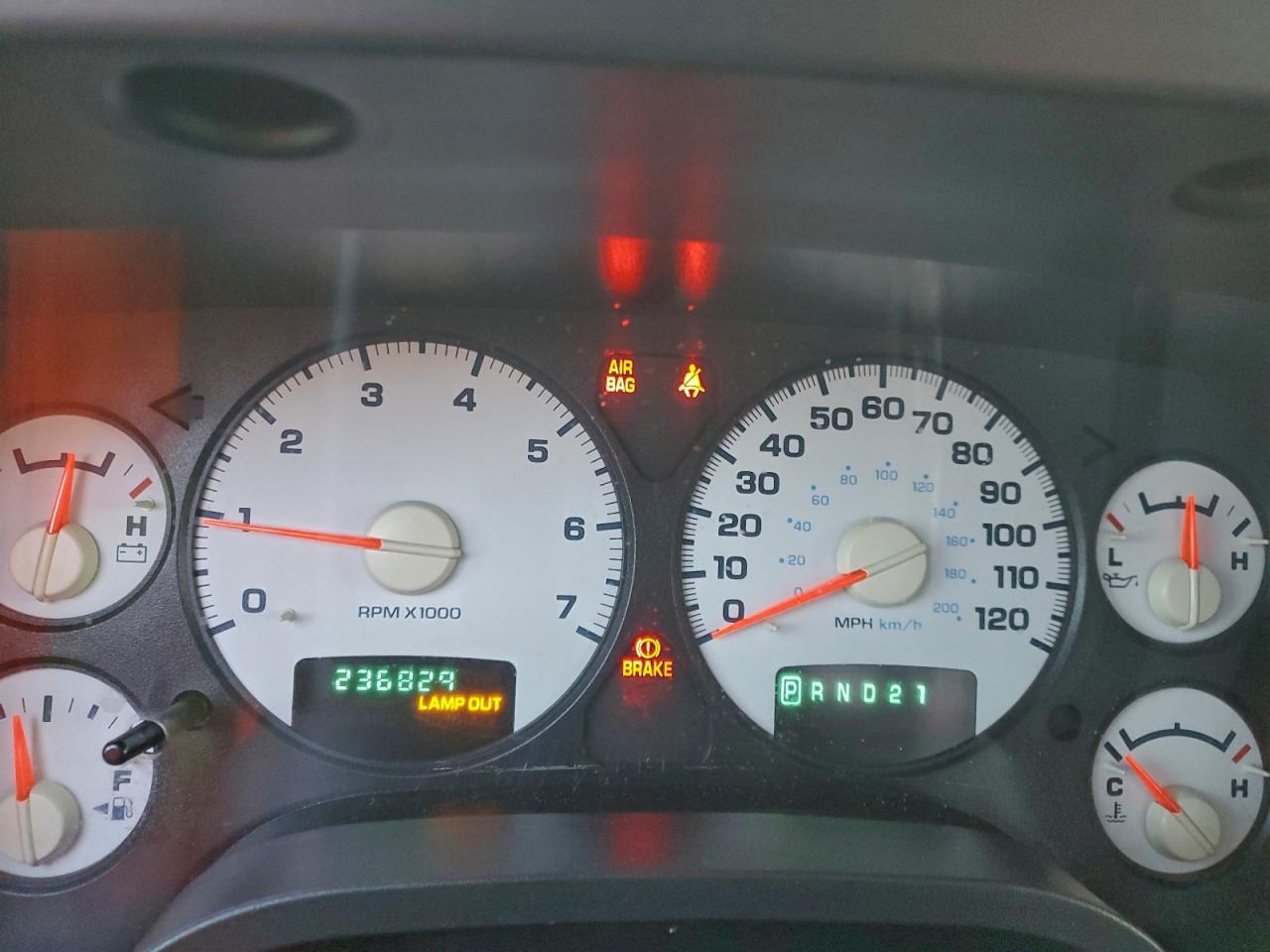 2004 DODGE RAM 1500 ST photo 9