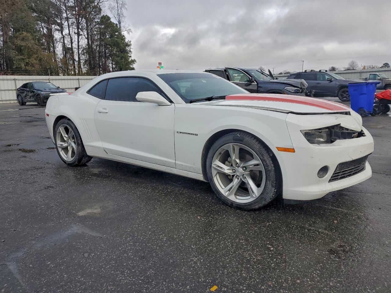 2015 CHEVROLET CAMARO LT photo 4