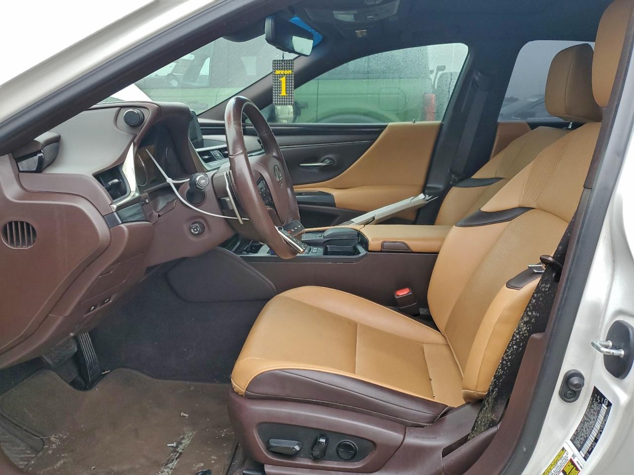 2021 LEXUS ES 300H photo 7