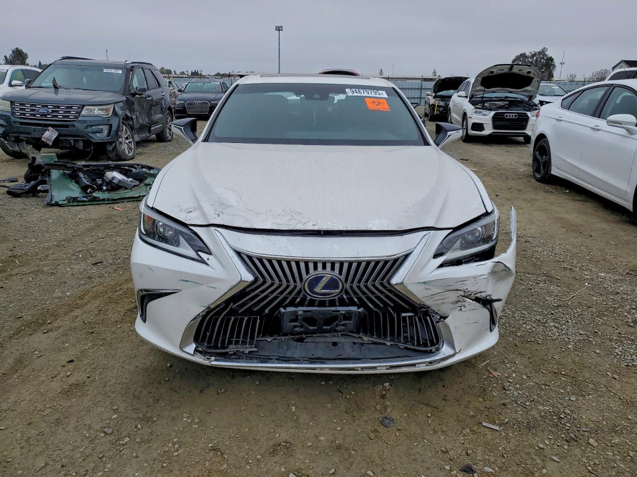 2021 LEXUS ES 300H photo 5