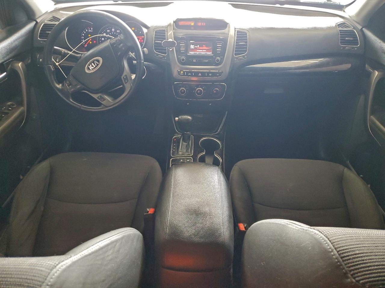 2015 KIA SORENTO LX photo 22