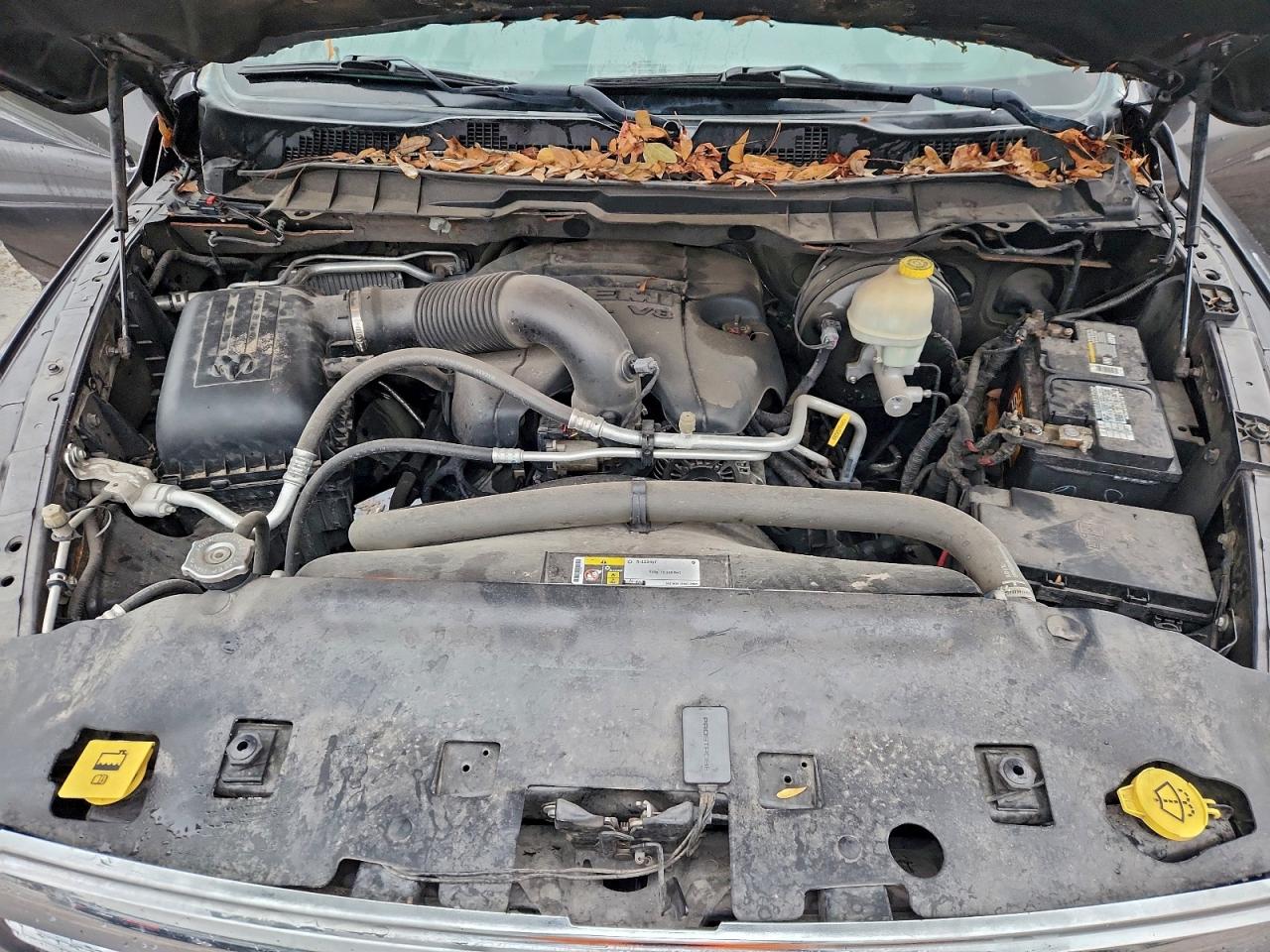 2015 RAM 1500 SLT photo 21