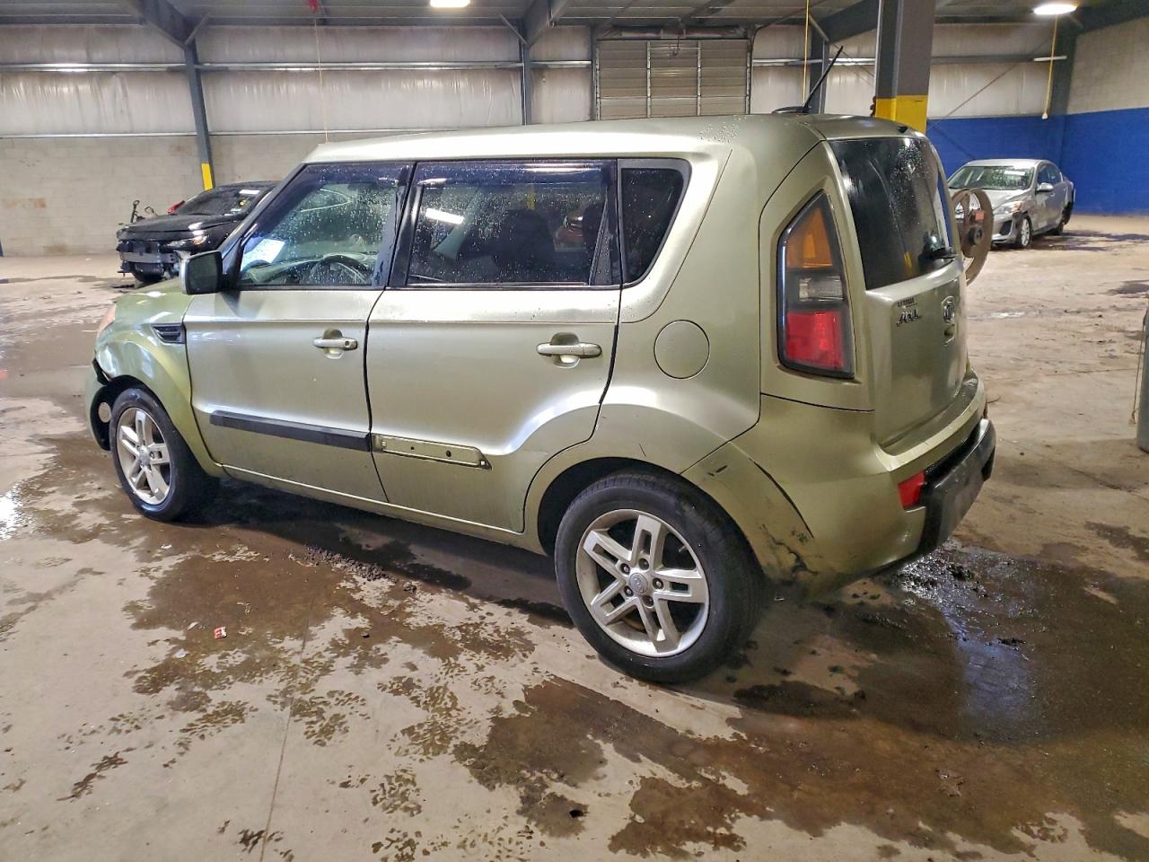 2011 KIA SOUL + photo 2