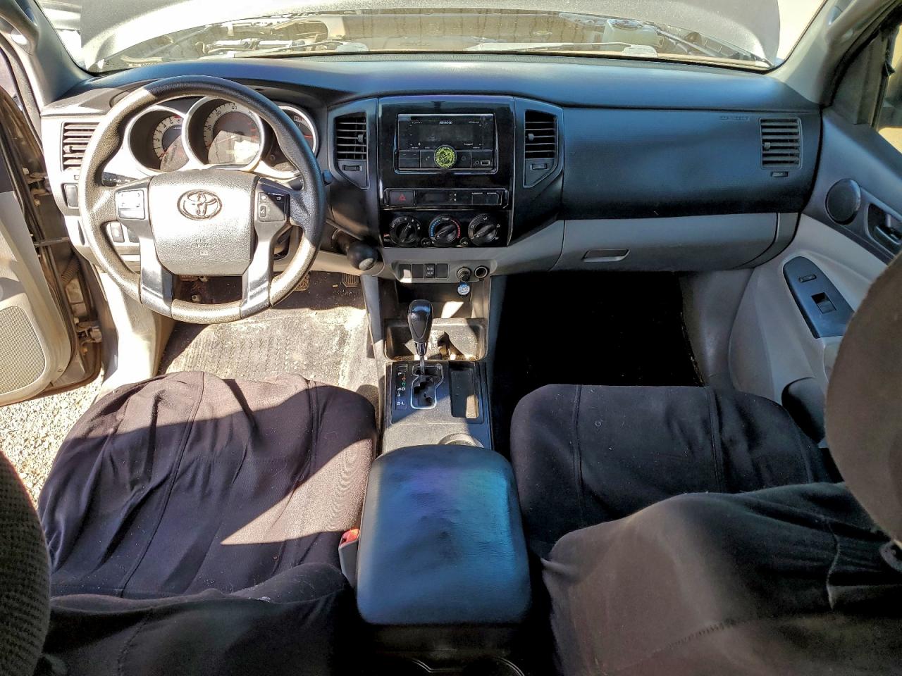 2012 TOYOTA TACOMA photo 15