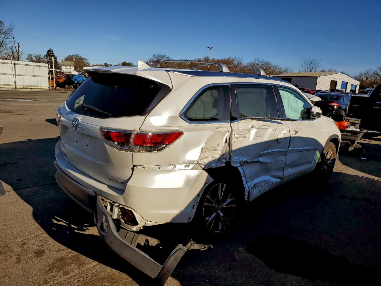 2014 TOYOTA HIGHLANDER XLE photo 5