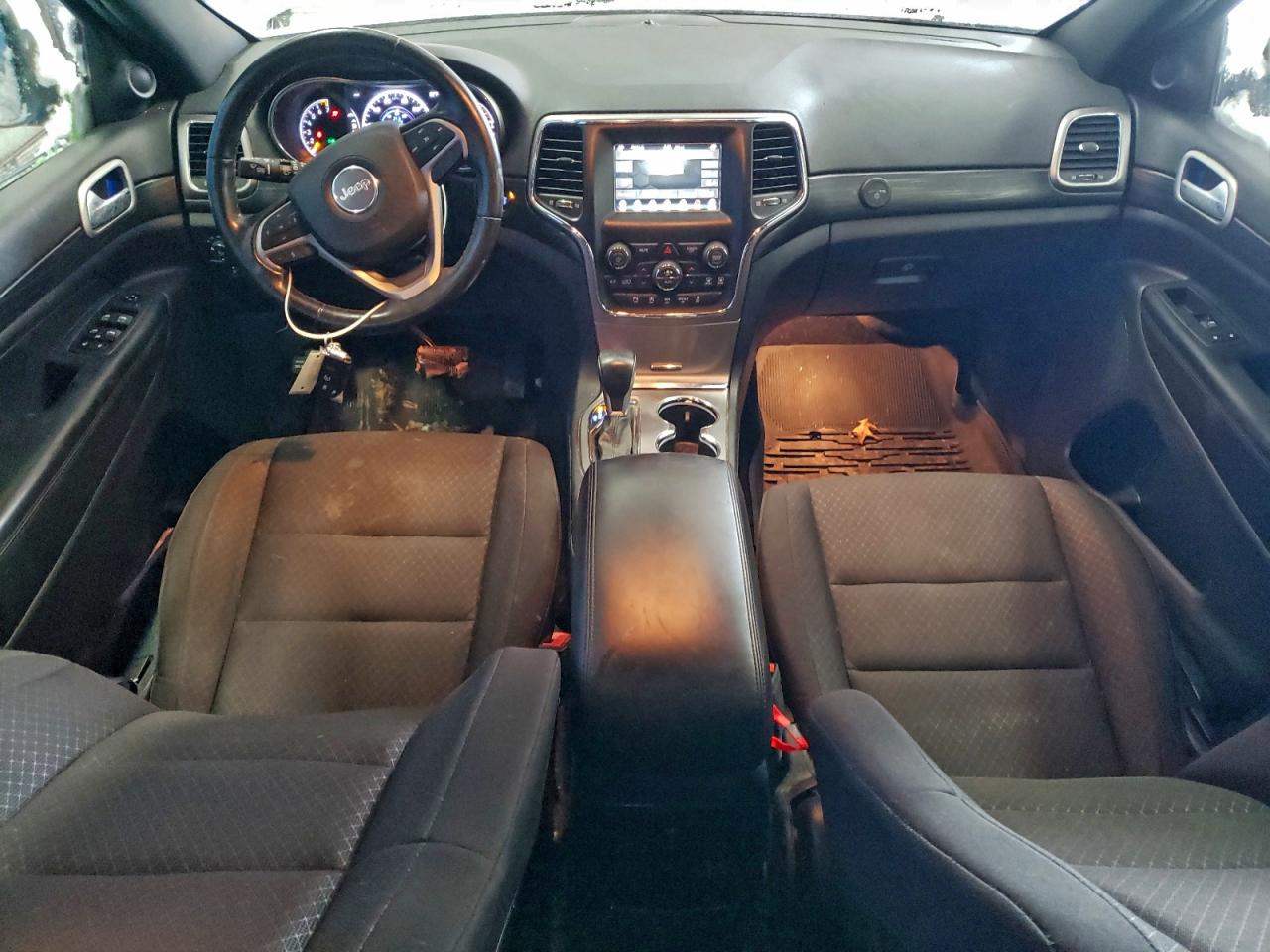 2020 JEEP GRAND CHEROKEE LAREDO photo 15