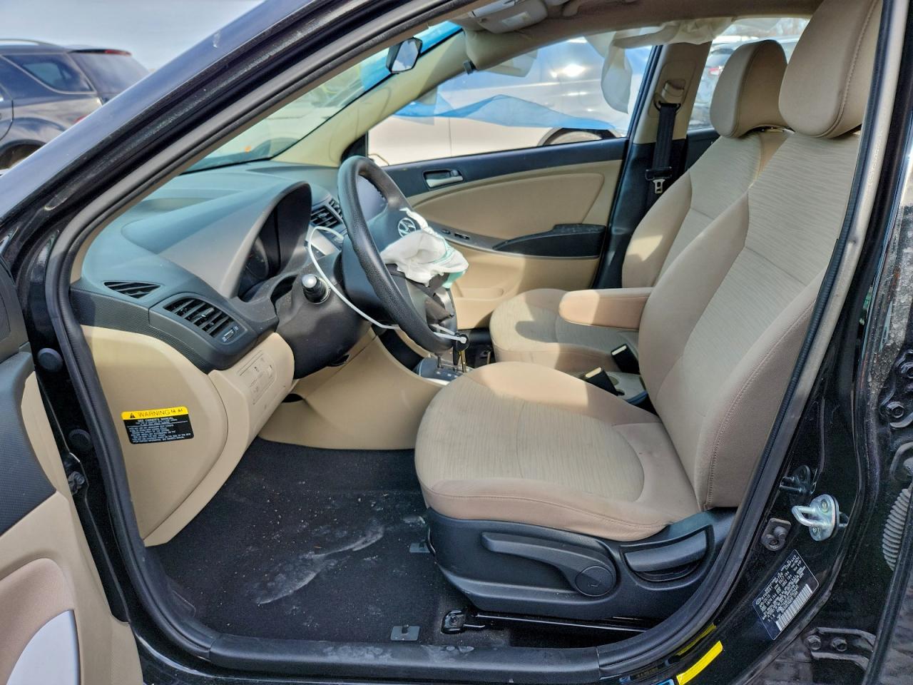 2015 HYUNDAI ACCENT photo 7