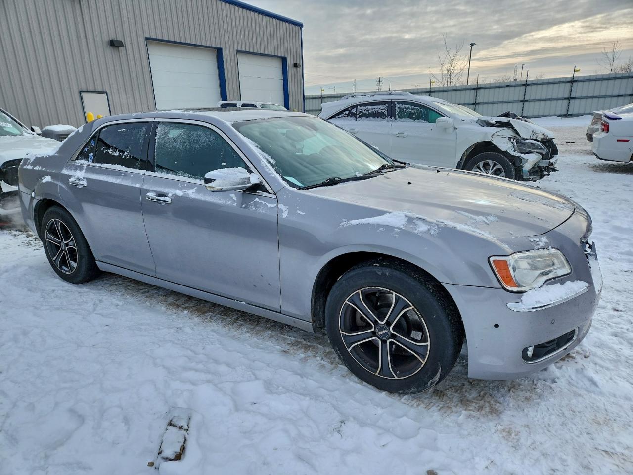 2011 CHRYSLER 300C photo 10