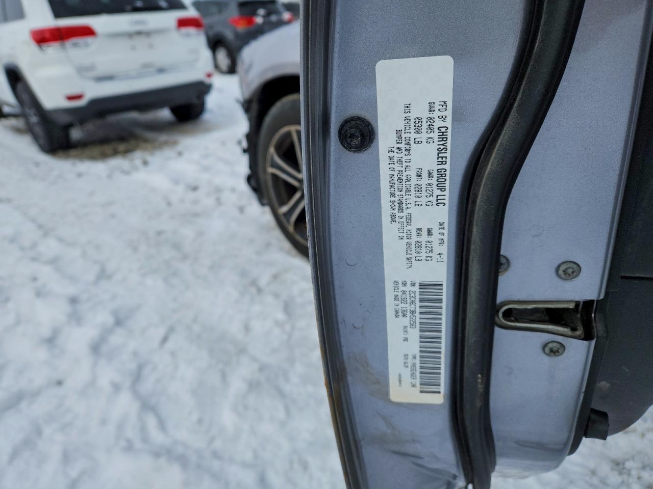 2011 CHRYSLER 300C photo 34