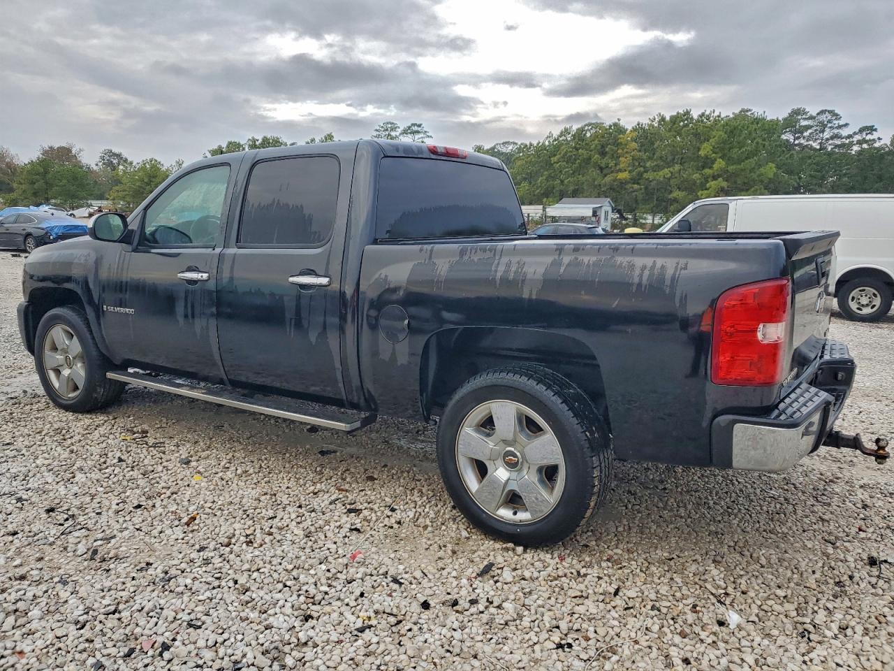 2009 CHEVROLET SILVERADO C1500 LT photo 2