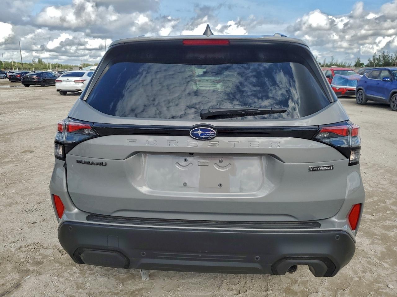 2025 SUBARU FORESTER TOURING photo 6