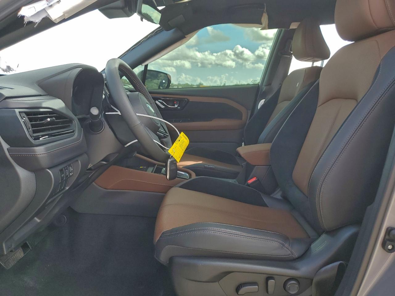2025 SUBARU FORESTER TOURING photo 7