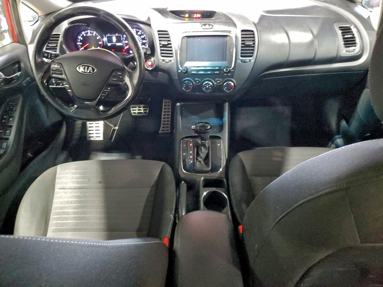 2017 KIA FORTE LX photo 8