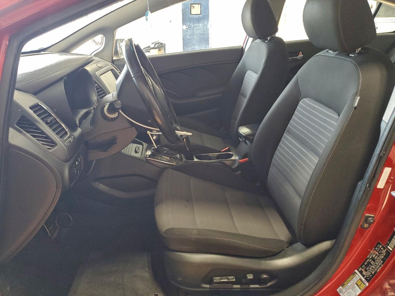 2017 KIA FORTE LX photo 7