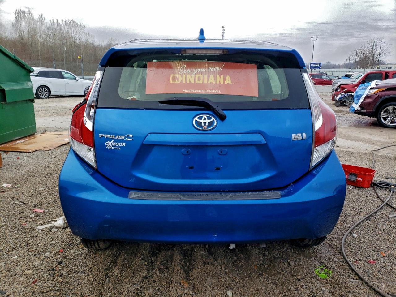 2015 TOYOTA PRIUS C TWO photo 6