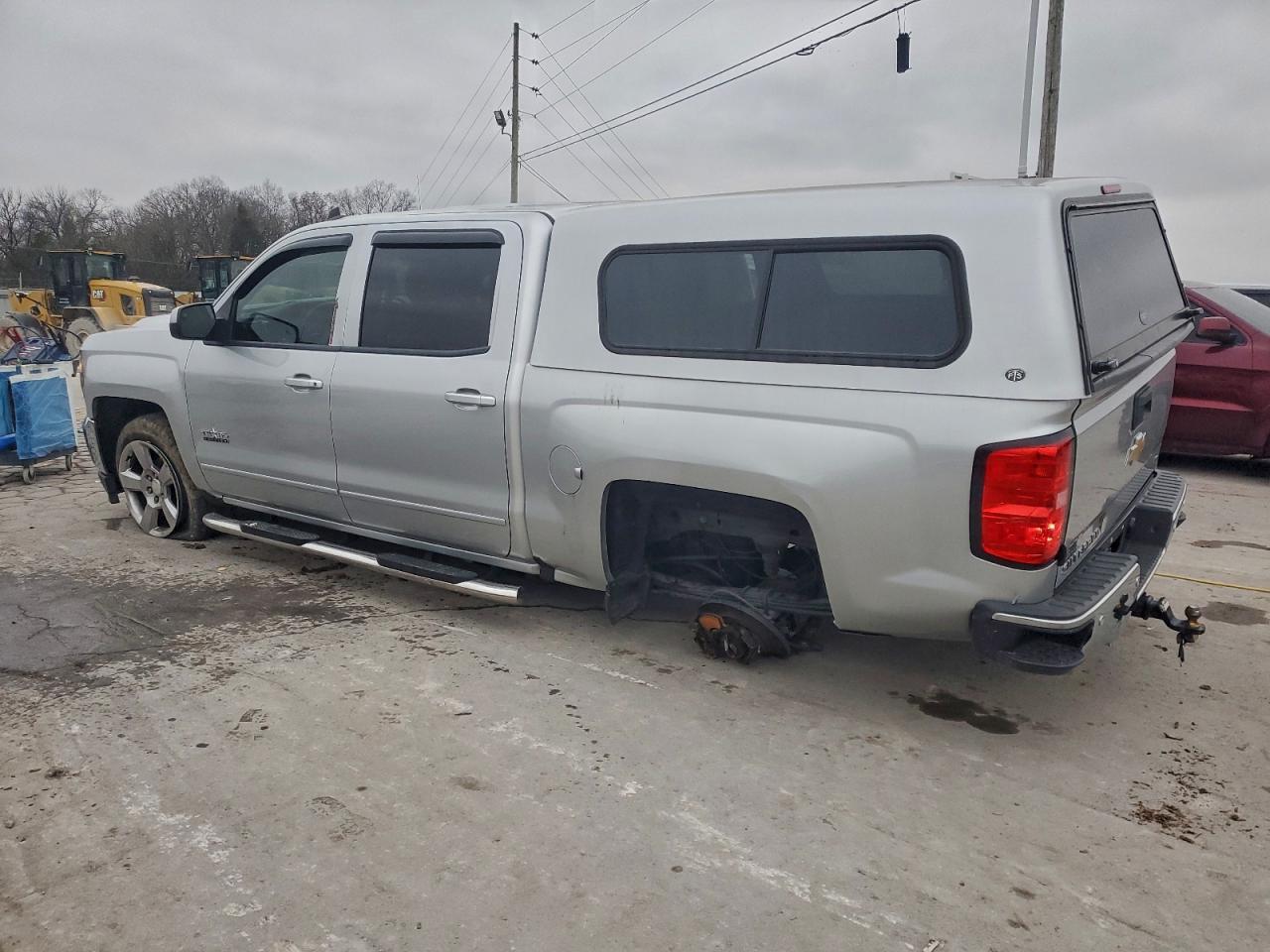 2018 CHEVROLET SILVERADO K1500 LT photo 3