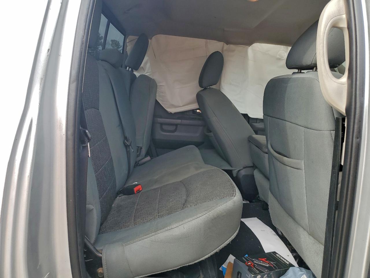 2016 RAM 1500 SLT photo 28