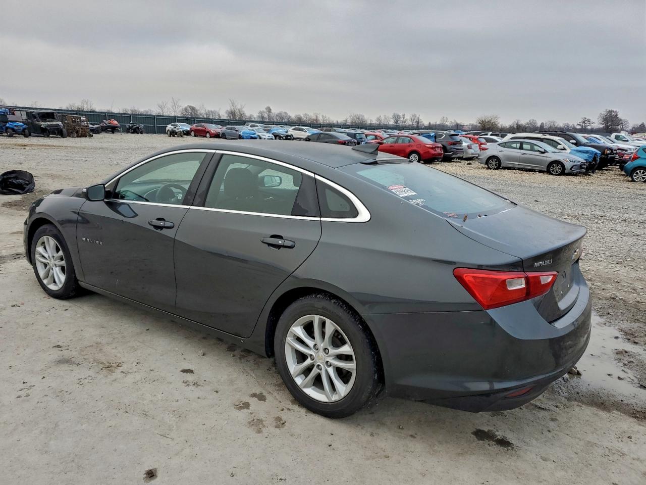 2016 CHEVROLET MALIBU LT photo 2