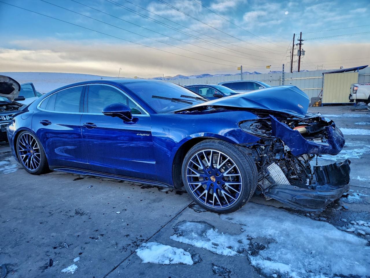 2025 PORSCHE PANAMERA 4S E-HYBRID photo 4