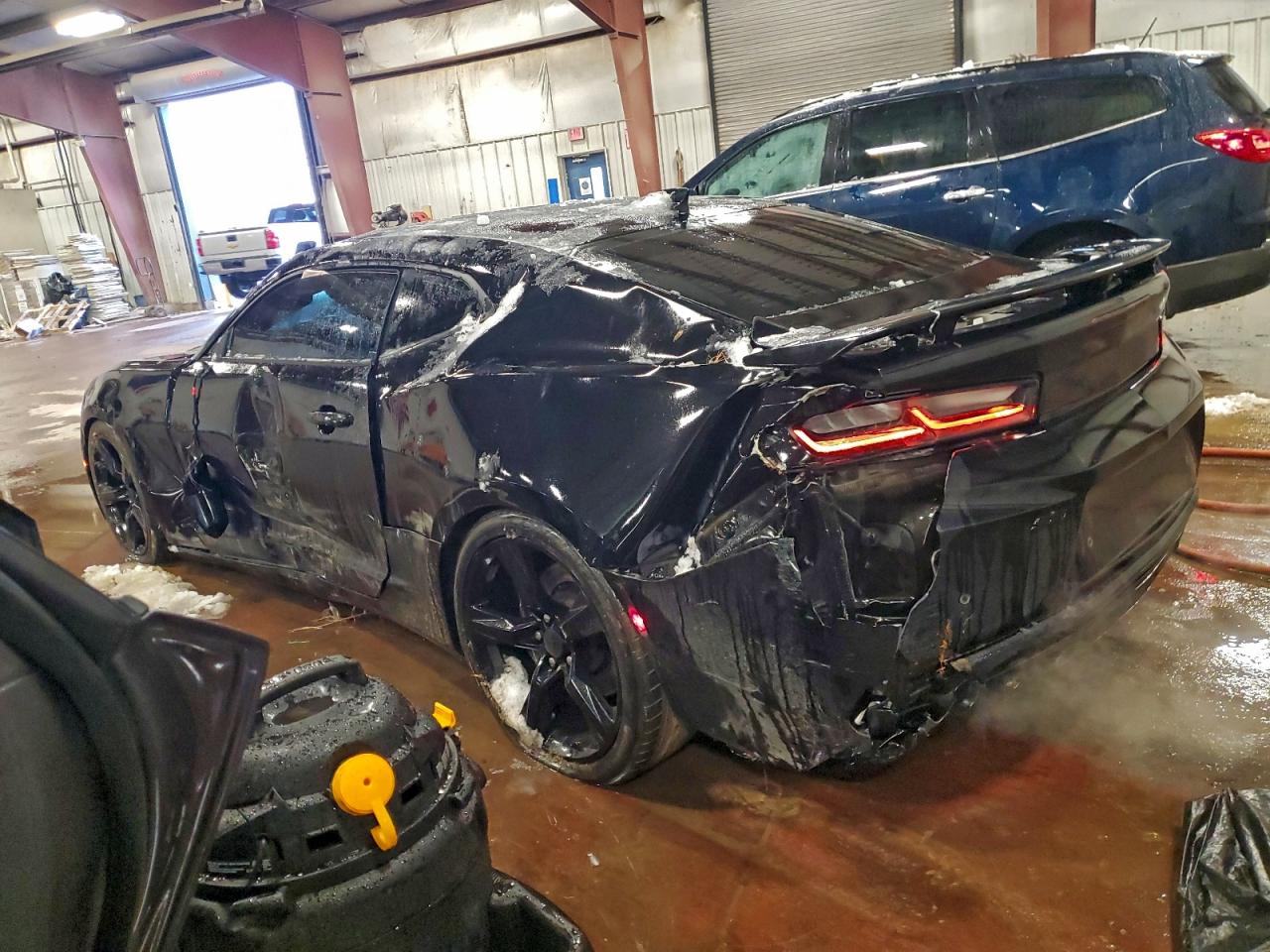 2017 CHEVROLET CAMARO SS photo 4