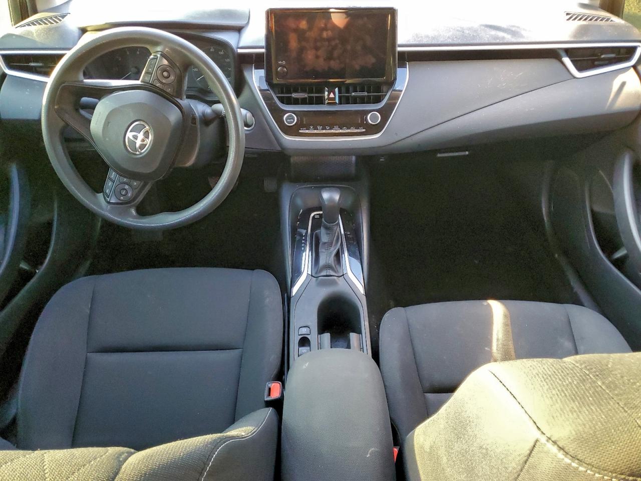 2024 TOYOTA COROLLA LE photo 8