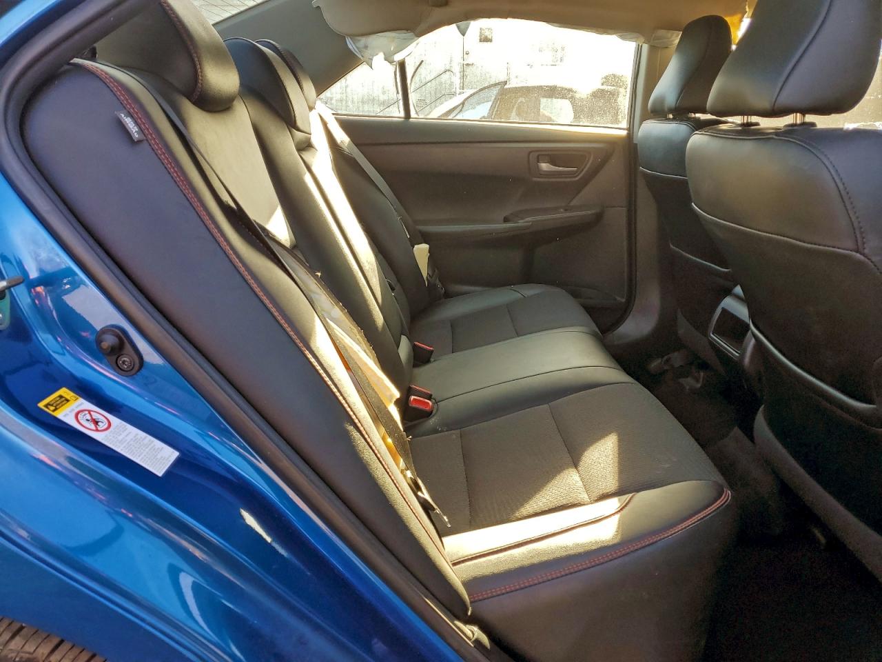 2017 TOYOTA CAMRY LE photo 10