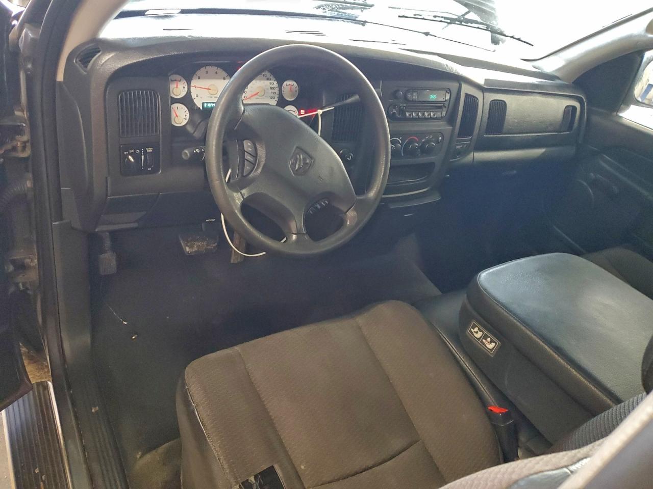 2002 DODGE RAM 1500 photo 8